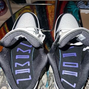 Jordan 1 SE Low Space Jam